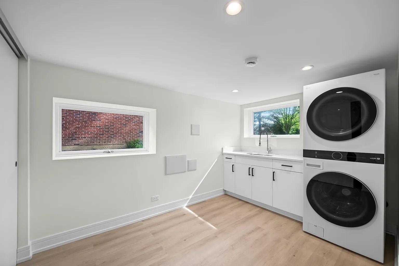1024 Arbor Ln. &mdash; Laundry