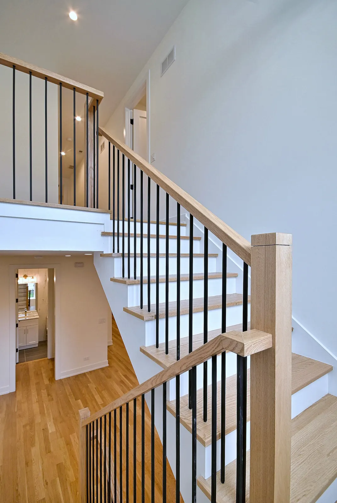 310 Nottingham Ave. — Staircase
